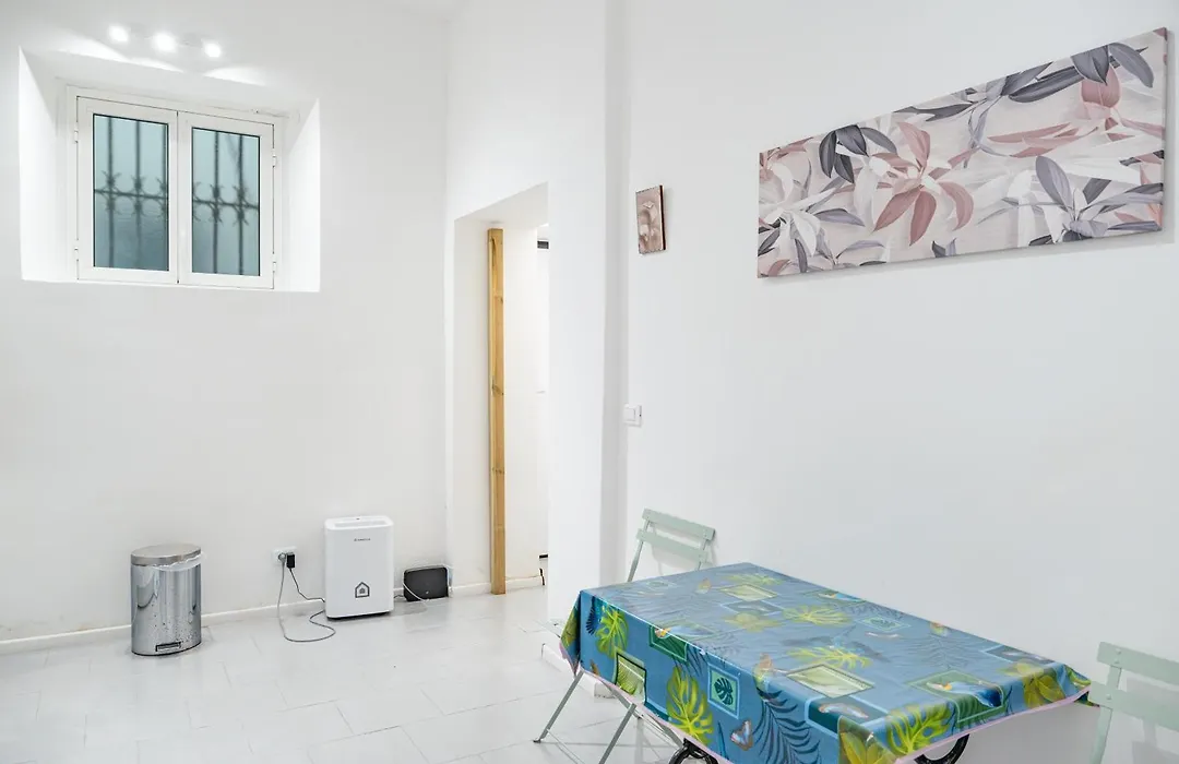 Lion Renting Vatican Apartment-1